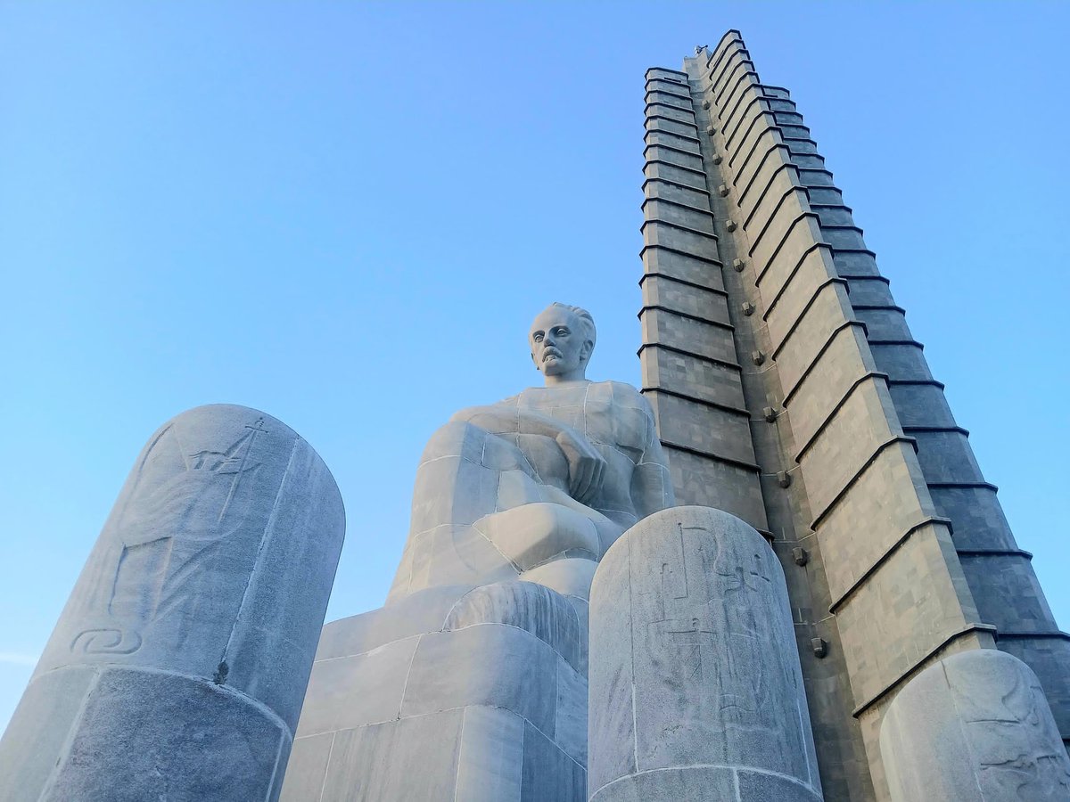 ...es preciso que se sepa en nuestra América la verdad de los Estados Unidos...

...Yo viví en el monstruo y le conozco las entrañas...

José Martí 

#CubaEstáFirme