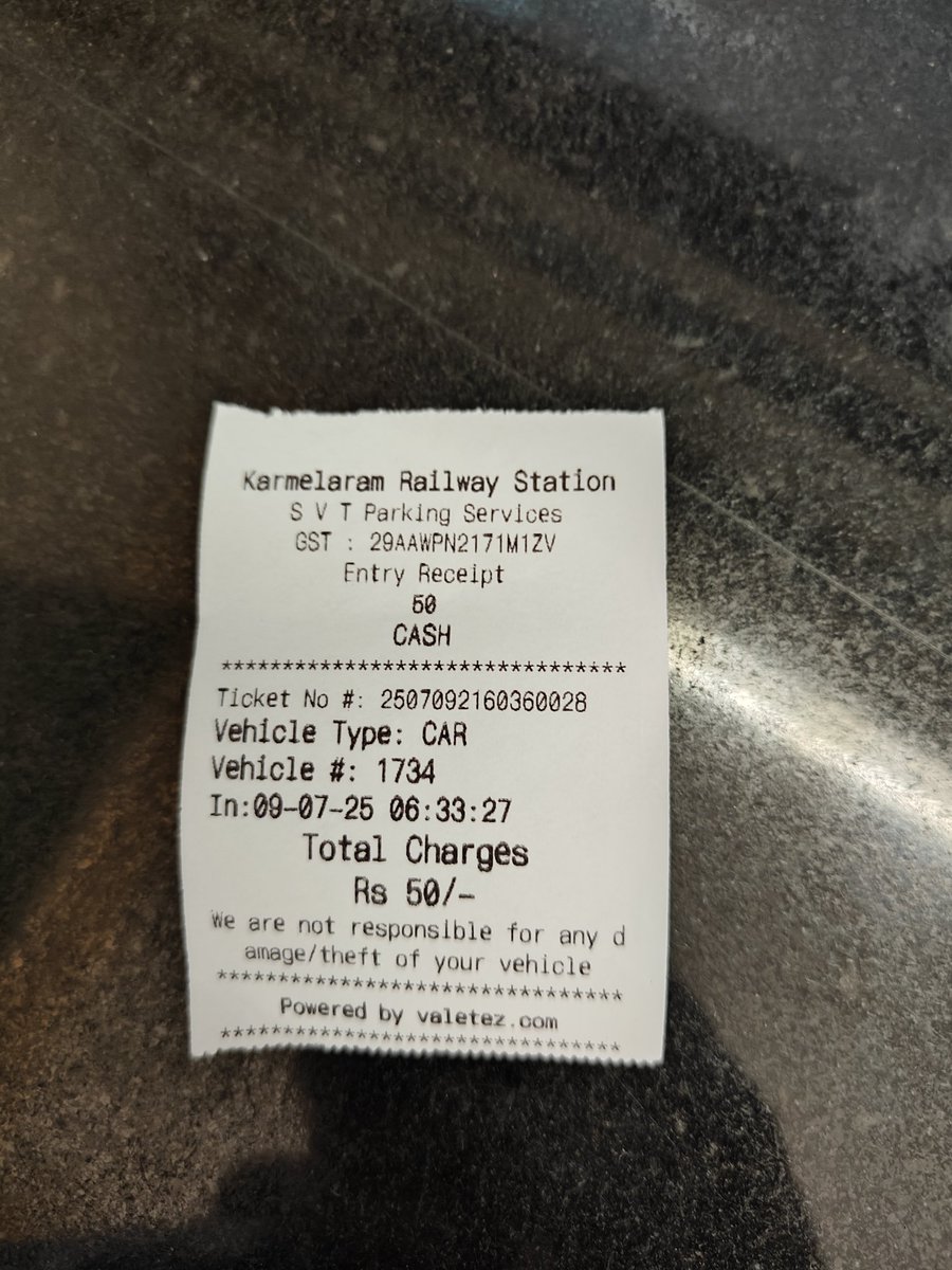 harishteja_b's tweet photo. Respected @AshwiniVaishnaw Sir @RailMinIndia
At Karmelaram Railway Station, Bengaluru, ₹50 is being charged for 4-wheeler parking (10 hrs), while SMVT charges only ₹20.
Charges seem inconsistent with govt norms.
Kindly look into this. https://t.co/p3Pazr5STW