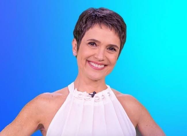 joaovbattisti's tweet photo. Como pode uma jornalista tao espetacular e carismática ter uma irmã como a odete
#ValeTudo https://t.co/mYeehjXFAr
