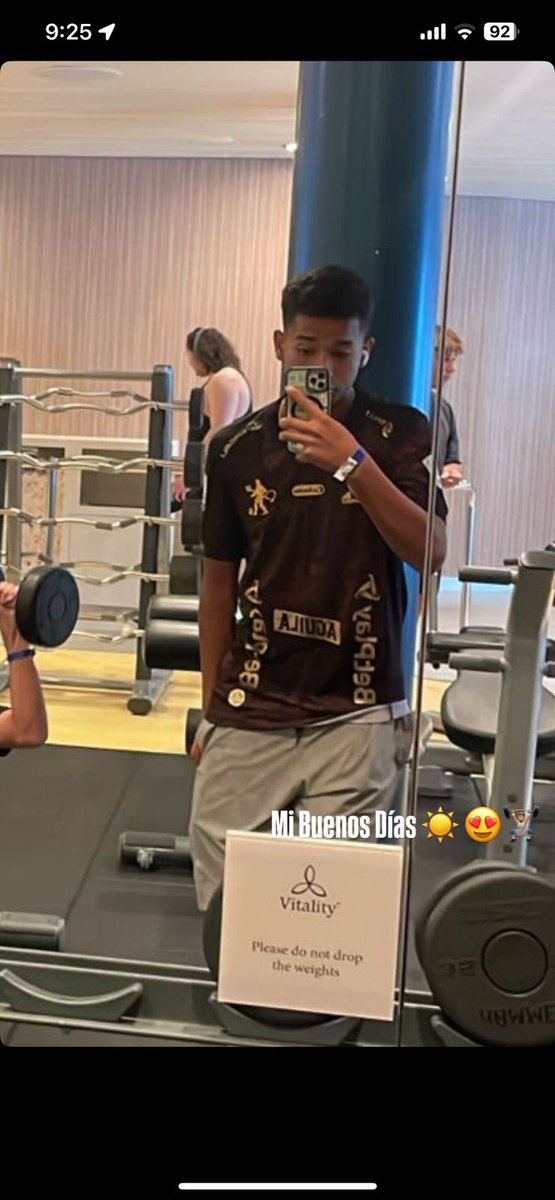 Cómo es posible, el hijo de Bacca con ese trapo puesto