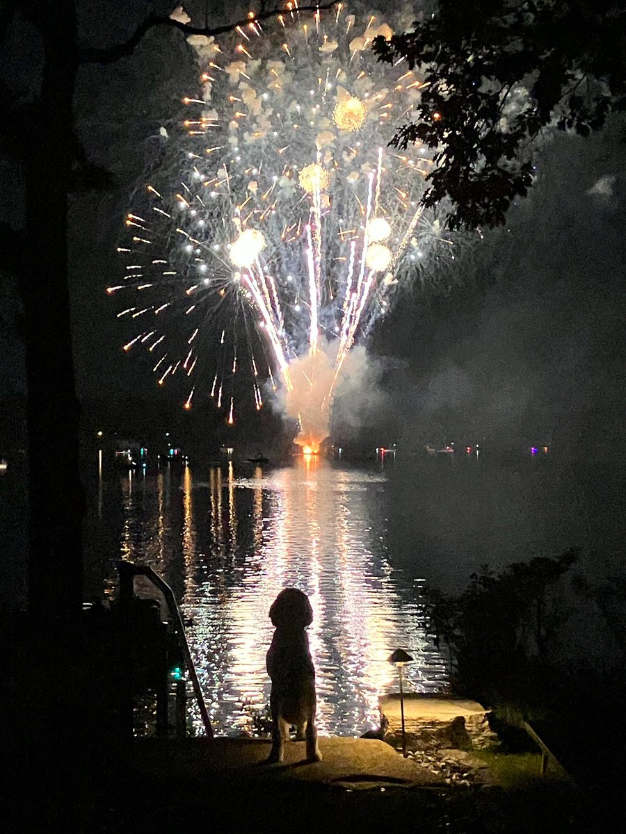 RollingSquidCom's tweet image. POLITICAL: We don’t mean to cause controversy, but here at RSB we prefer to put our foot down and in this case, we must acknowledge the fact that Pineapple does go on pizza. It’s sweet and salty and savory all in one swoop. That is all.