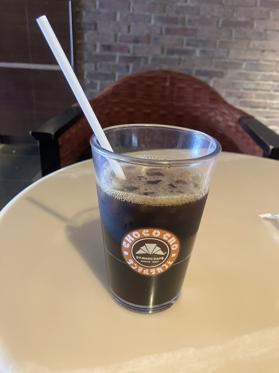 今朝は軽くコーヒーのみ。
なんか暑さがマシなったんか、それか慣れたんか。
涼しいとこでダラダラ気持ちいい。
#サンマルクカフェ