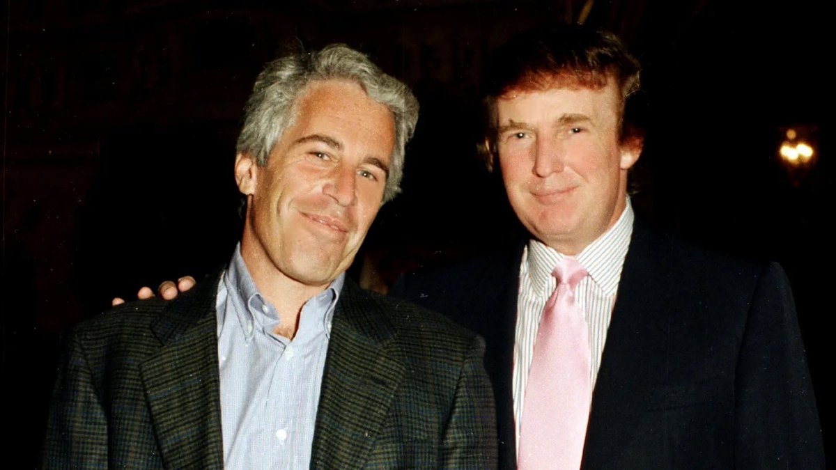RabbitRaider11's tweet photo. @GoldIsGoodie @YourAnonNews @realDonaldTrump https://t.co/EmvKh01rsP