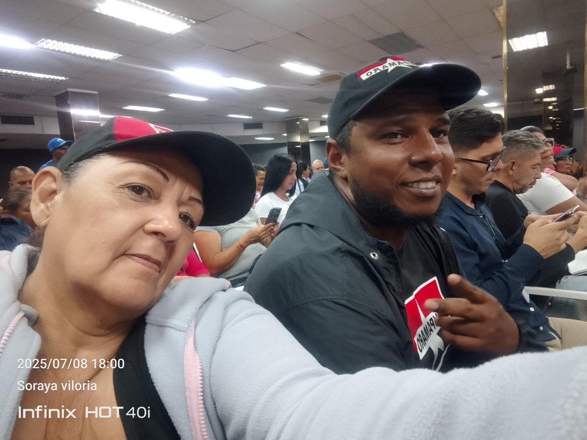 CaracasMRT_'s tweet photo. Encuentro del Comando de campaña Grandes Alianzas y el GPPSB de Caracas para la planificación de la agenda de lo que será la campaña electoral rumbo al 27-J con los Comandos de Campaña de Caracas,  responsables de circuitos y los Movimientos Sociales

@NicolasMaduro https://t.co/PrBh69MEii