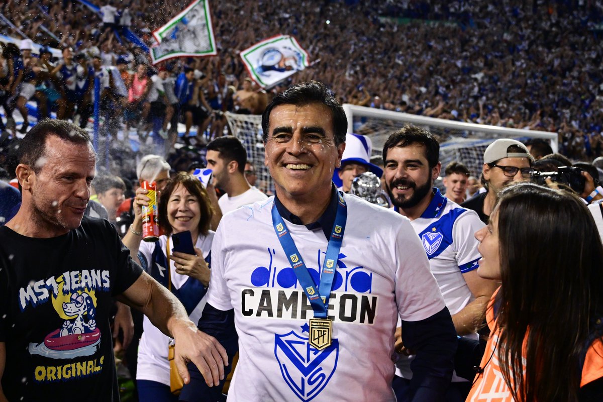 VSportsTM's tweet photo. "Gustavo Quinteros tiene mucho que ver con esto".

🗣️ Guillermo Barros Schelotto. https://t.co/HFUxaz3ai5