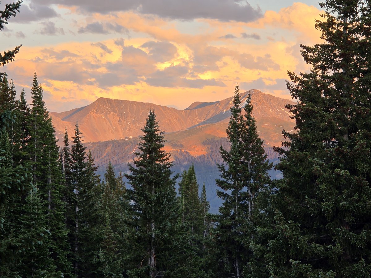 TomFlaigMD's tweet image. Happy Friday everyone!
Was able to enjoy some time in the mountains over the 4th of July weekend and recharge - hope you can enjoy some time outside this weekend as well.
