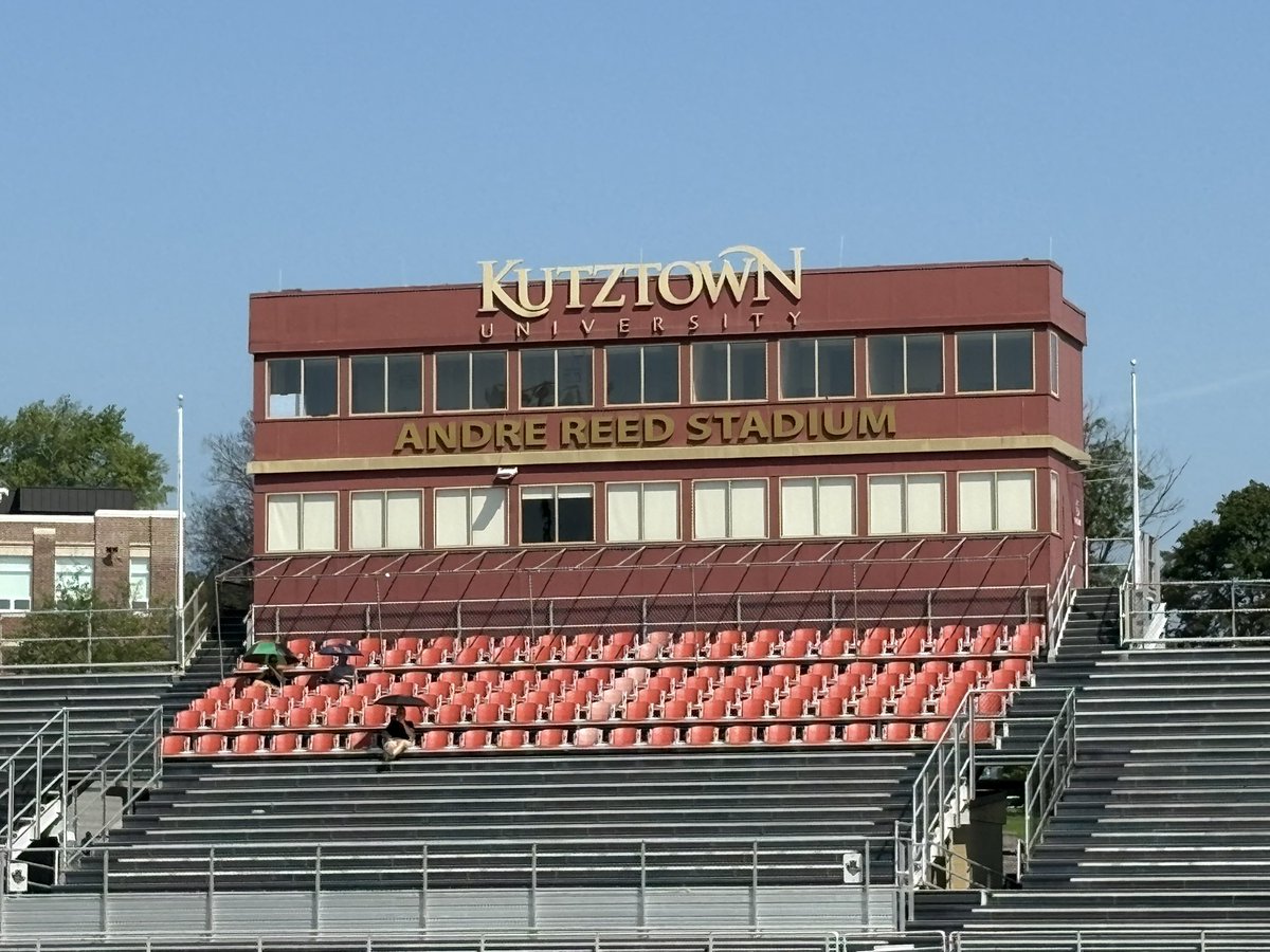 Had a great time competing at the <a href="/KUBearsFootball/">Kutztown Football 🐻</a> and learning from great coaches there
<a href="/KUHC_Clements/">Jim Clements</a> <a href="/CoachFargo_KUFB/">Eric Fargo</a> <a href="/CoachTaylor_OL/">Pat Taylor</a> <a href="/CoachWinicov/">Gordon Winicov</a> <a href="/CoachCella_KU/">Matt Cella</a> <a href="/AmechieWalkerJr/">Coach Mech</a> <a href="/CoachQuarterman/">Marcel Quarterman</a> <a href="/Coach_Ditti/">John Venditti</a> <a href="/CoachMignanelli/">Coach Chris Mignanelli</a>
