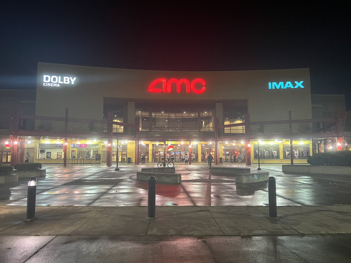 ProfMattyB's tweet image. For Parker’s 15th birthday today we saw an early screening of @superman at @amctheatres in Hampton! (And we dressed appropriately 😂) Go see it on Thursday, y’all! It’s fantastic! #birthday #superman #movie #superhero #comics