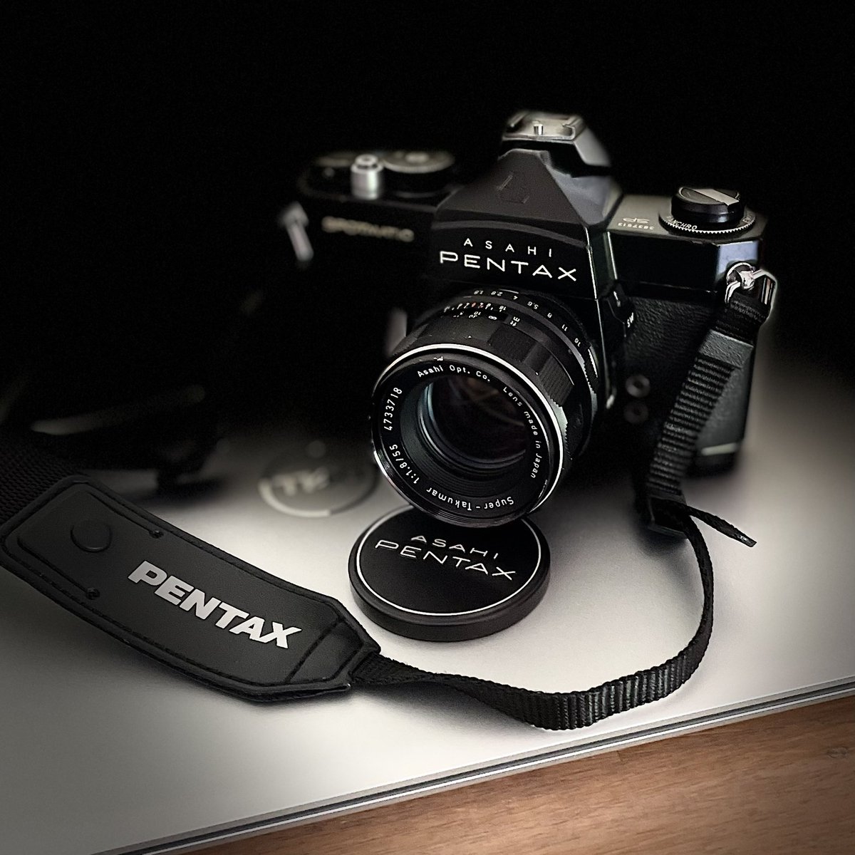 bittersweet0713's tweet photo. さて早速フィルム入れて出動するか
#PENTAX_SP
#フィルムカメラ
#オールドレンズ
#film_camera
#old_lens
それにしてもiPhoneのカメラ凄いな↓ https://t.co/Pge8BPcNqa