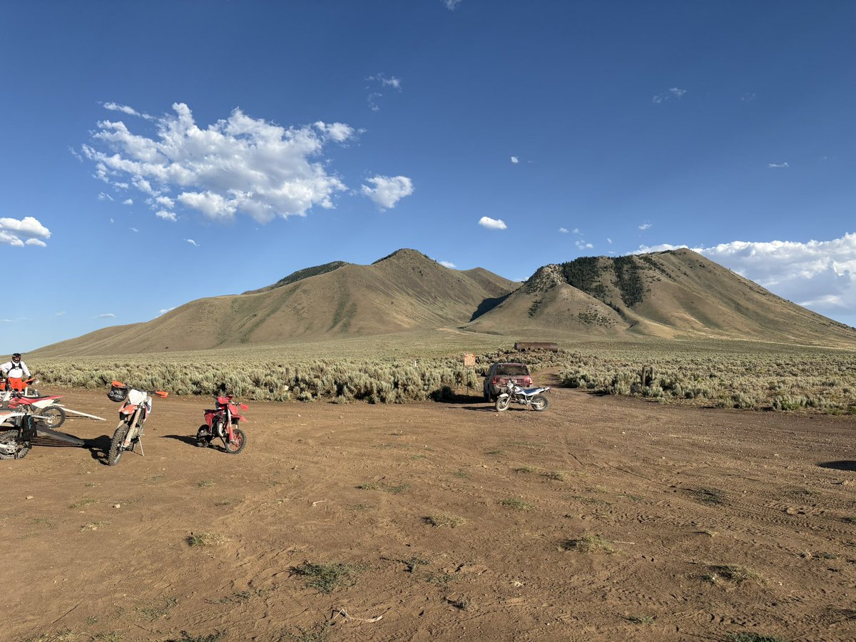 gnduff's tweet image. Time to conquer the butte!!