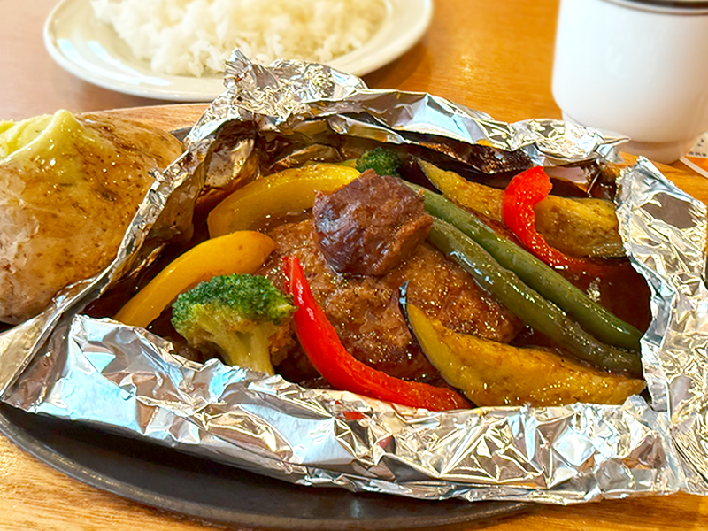 今日のランチはこれって決めていたんです‼ 素揚げした『夏野菜』と一緒