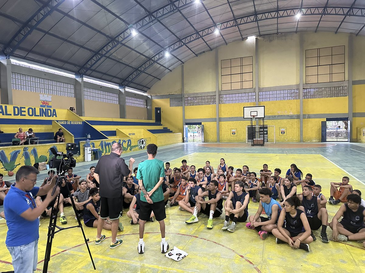 coache_graves's tweet image. Recife day 2 pt2. Today we had the opportunity to travel to a nearby town &amp;amp; give a free clinic to over 50 players who do not have much.Seeing the reactions of the players &amp;amp;their families is not something I will forget.Their energy appreciation &amp;amp; sincere gratitude was overwhelming