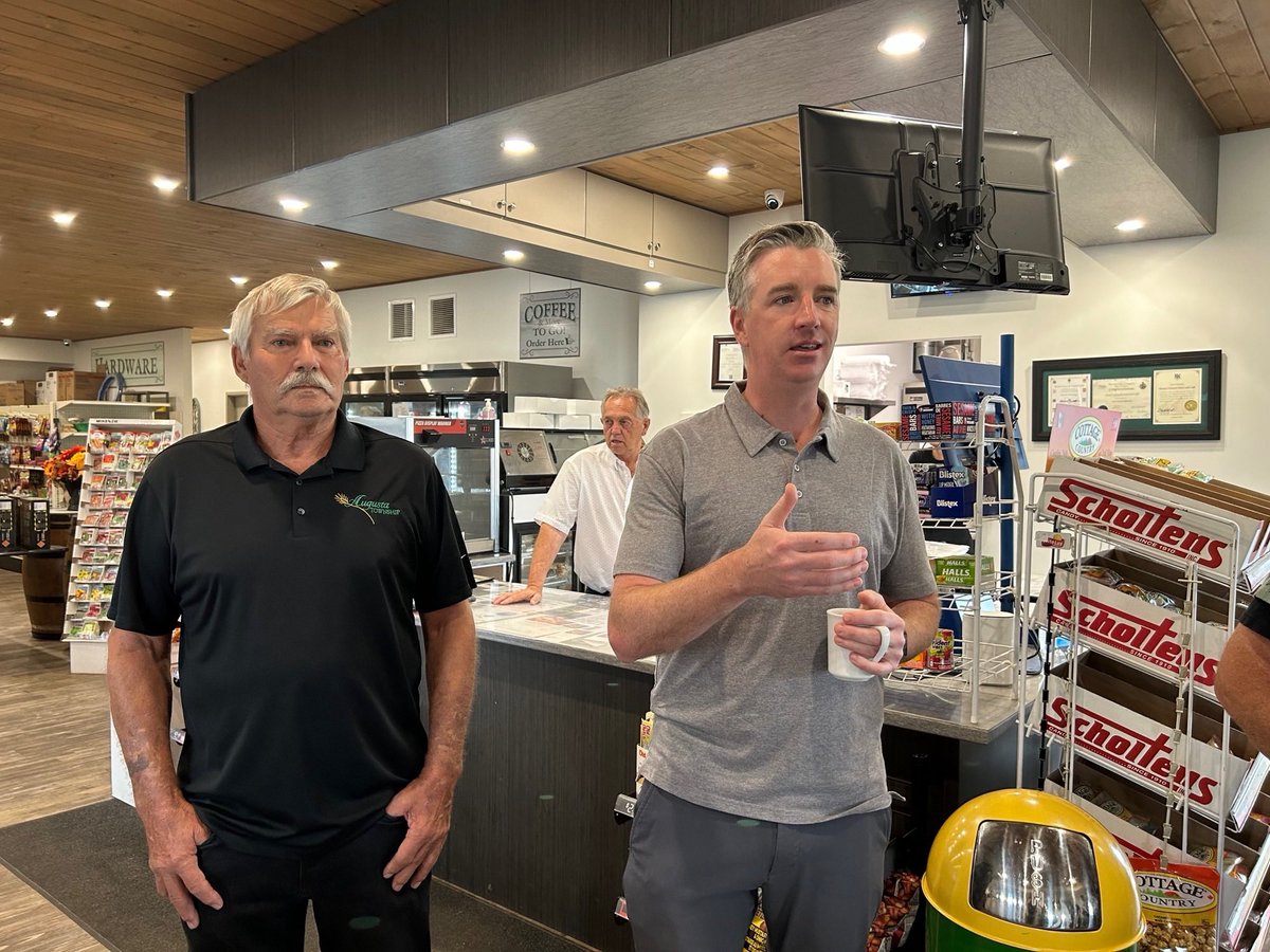 MikeBarrettON's tweet image. Joined the Grenville Federation of Agriculture for breakfast at Dixon’s General Store & Café.
Great conversations with the farmers who feed our communities.
If you ate today—thank a farmer!