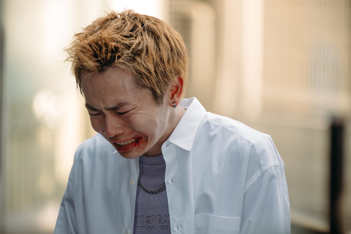 ◢◤映画『愚か者の身分』◢◤

#北村匠海、#林裕太 が夜の歌舞伎町を彷徨い、
北村が #綾野剛 にナイフを突きつける！

ギリギリの今を生きる男たち
を捉えた場面写真10点解禁⚡
orokamono-movie.jp/news/detail.ph…

🎬10/24(金)公開
#山下美月 #矢本悠馬 #木南晴夏
#永田琴 #西尾潤
#映画愚か者の身分