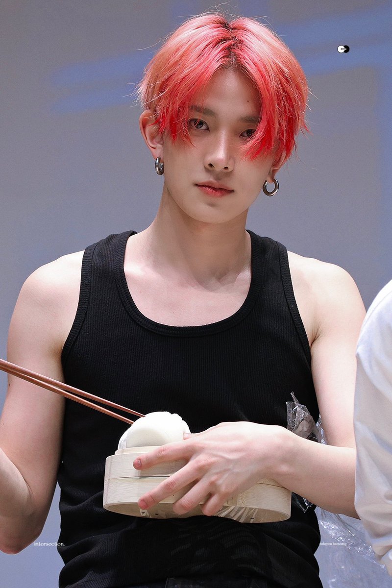 (open.spotify.com/track/7z0JDE4w…)