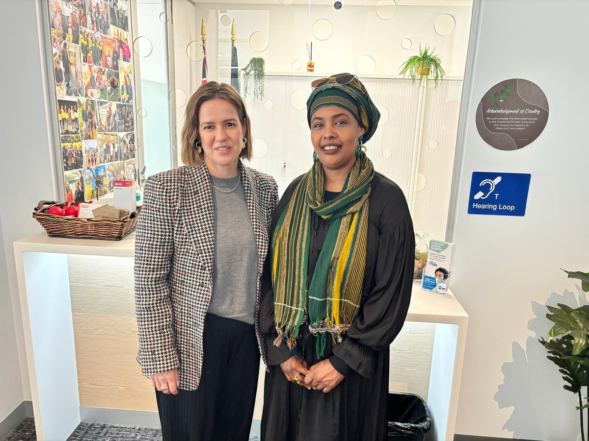 Finland waa dal dhiirrigeliya afafka hooyo iyo xorriyadda hadalka

Dalka Finland waxaa si weyn loogu ammaanay ilaalinta iyo dhiirrigelinta xorriyadda hadalka, mabda’a iyo wada noolaanshaha. Siyaasadaha waxbarashada ee dalkaasi waxay si gaar ah u taageeraan xuquuqda carruurta in