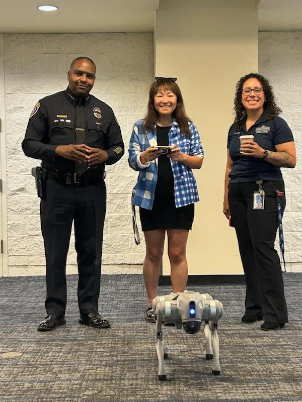 guttierez_john's tweet image. #EvolutionOfTechnology: I got a chance to check out the robot dog in our cyber program, which was an impressive mix of tech & innovation! It's always exciting to see how our amazing students can adapt to the evolution of technology.