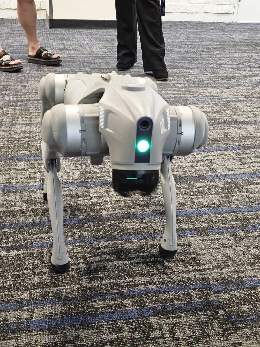 guttierez_john's tweet image. #EvolutionOfTechnology: I got a chance to check out the robot dog in our cyber program, which was an impressive mix of tech & innovation! It's always exciting to see how our amazing students can adapt to the evolution of technology.