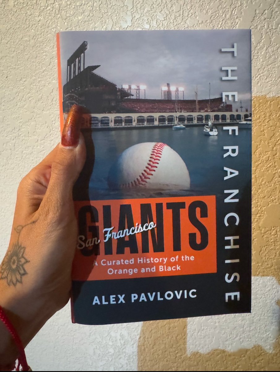 EvaLaMorte's tweet image. Get you one! 🤝