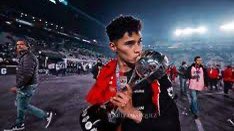 Todo canterano se atreverá a soñar al encontrar un referente en tu historia.

Entrega, talento, reinvención y -desde luego- un infinito amor a los colores.

Nuestro profeta en el mejor Atlas de la historia. Jeremy Márquez: eternamente agradecidos 🔴⚫️