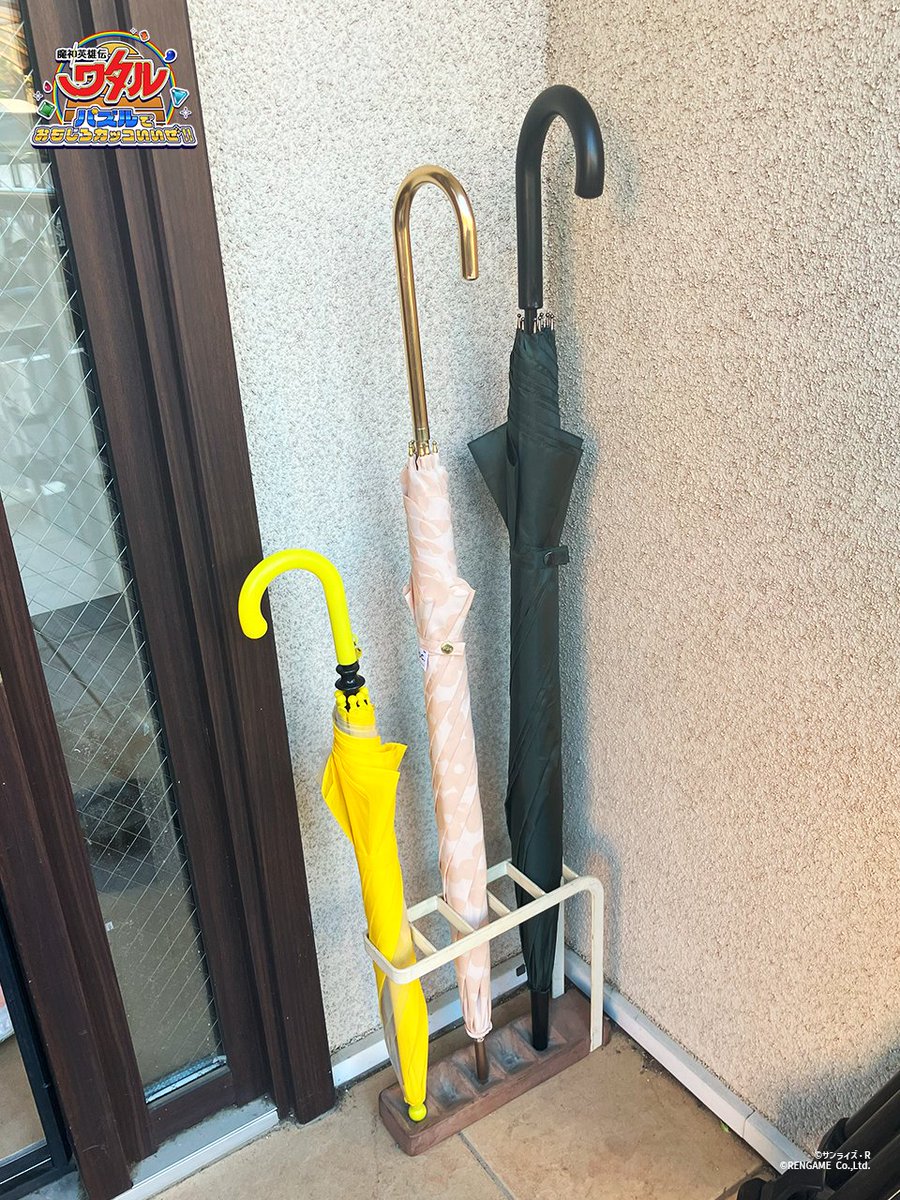 watarupuzzle's tweet image. 📸 #ワタパズ CMオフショット①📸

これは、あのセリフを叫んだときに使った小道具の傘🌂
演者さんの熱量は現場でもすごかったです！
みなさんは龍神丸ごっこをするとき、何を使っていましたか？🐉

📢 #ワタル展 でフル尺の映像が流れていますのでぜひご覧ください！