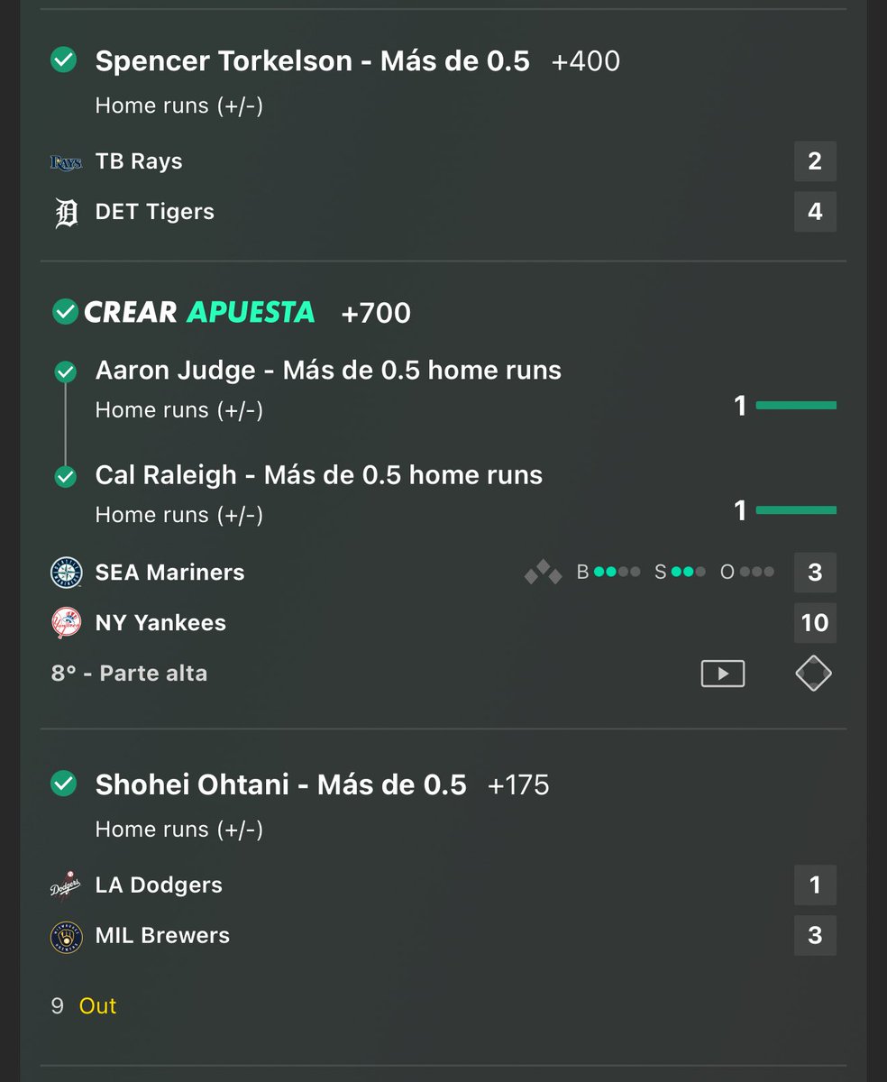 MarioRomZ's tweet image. El revólver pendejo cangándose por un HR yo y la banda clavando más de uno @cobravip @bigoddshunter