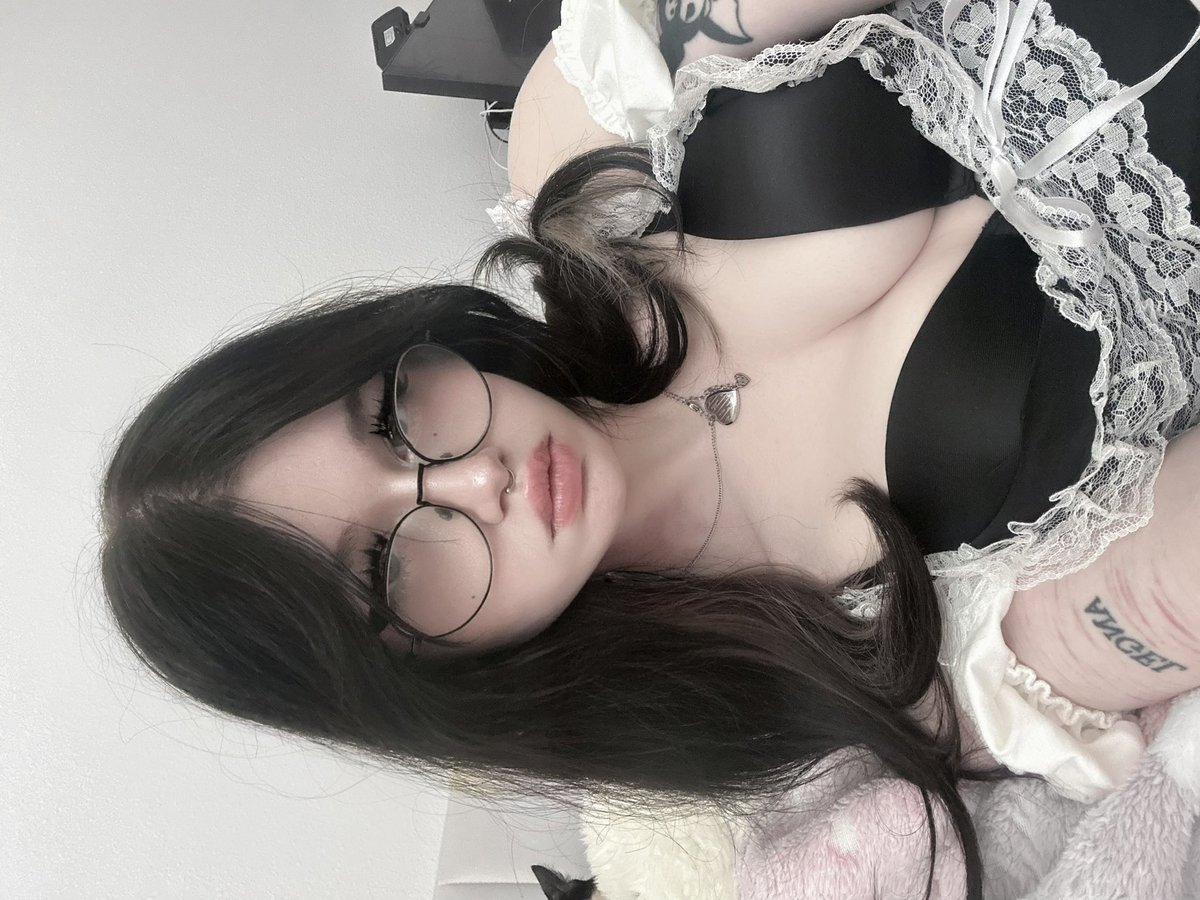 anabelle's tweet image. hey