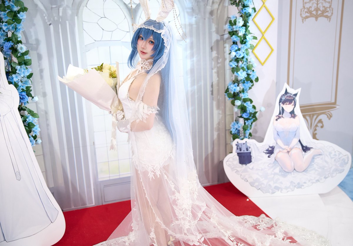 AzurLane_EN's tweet photo. Anime Expo Recap Photos I

Another year of Anime Expo is over, and another year of amazing support from Commanders that visited the Azur Lane booth.

Special thanks to featured cosplayers @LoveHimeking @__nonoli and @kusa_cos_!

#AzurLane #Yostar #AX2025 https://t.co/efe1ocI1dd