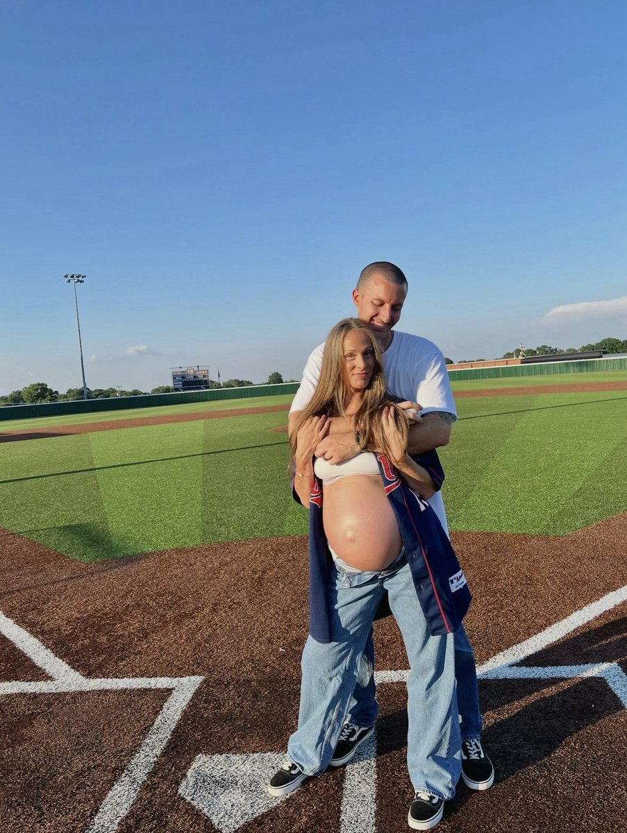 Megan Quesada tweet media