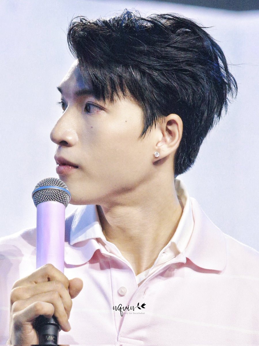 nquin520's tweet photo. [HQ] - SAMSUNG MEET&amp;GREET EVENT
060725 | #HIEUTHUHAI

đẹp vô thực 🥹 https://t.co/XCvpALjt7n