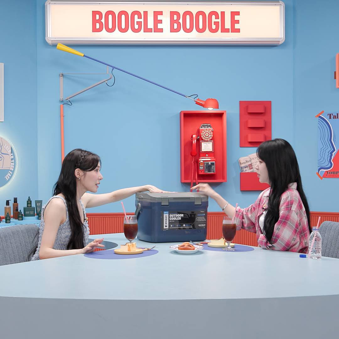 #TiffanyYoung #티파니 see u soon🥰<a href="/tiffanyyoung/">TIFFANY YOUNG</a>  in [FACE TALK] EP14

cr. BOOGLEBOOGLE yt