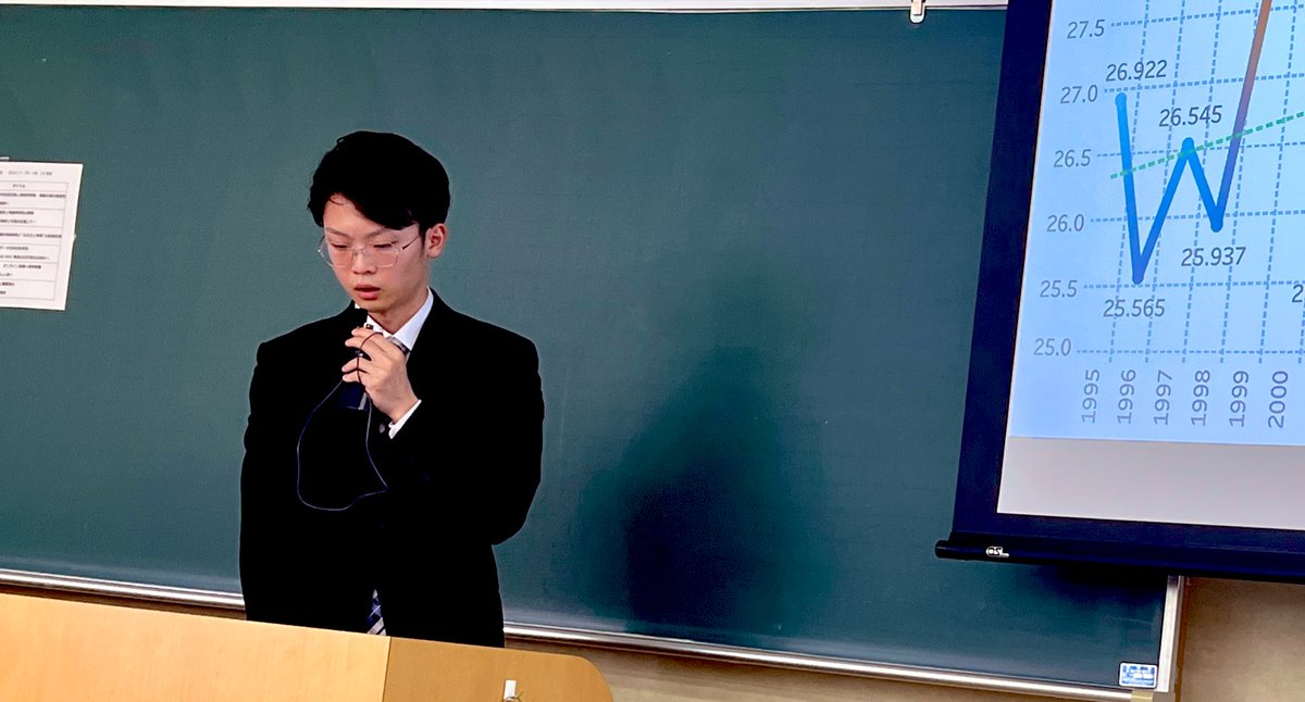 todan_lab's tweet photo. 7月7日（月）
第２回
#医療ビッグデータ解析コンテスト 

演者発表の様子②
 
#プレゼン力⤴️してます😆

#審査員💫
#中村記念病院 理事長 中村先生
#スミセキ・コンテック 高橋様
#総務省 大八木様 
#医療情報学科 教員

#johodai #医療情報 #コンテスト #R #Tableau #Python #Excel #診療情報管理士 https://t.co/hcvycs37P6