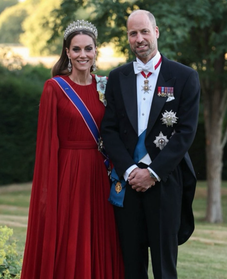 NWDisorder1111's tweet photo. These two could have a real impact as a modern couple by refusing to participate in the outdated pomp &amp; circumstance of the monarchy.   

Instead, they simply help perpetuate the royal BS and benefit from obscene wealth and privilege.

#KateWhatReallyHappened 
#RoyalDeception https://t.co/sUBI20Yh7G