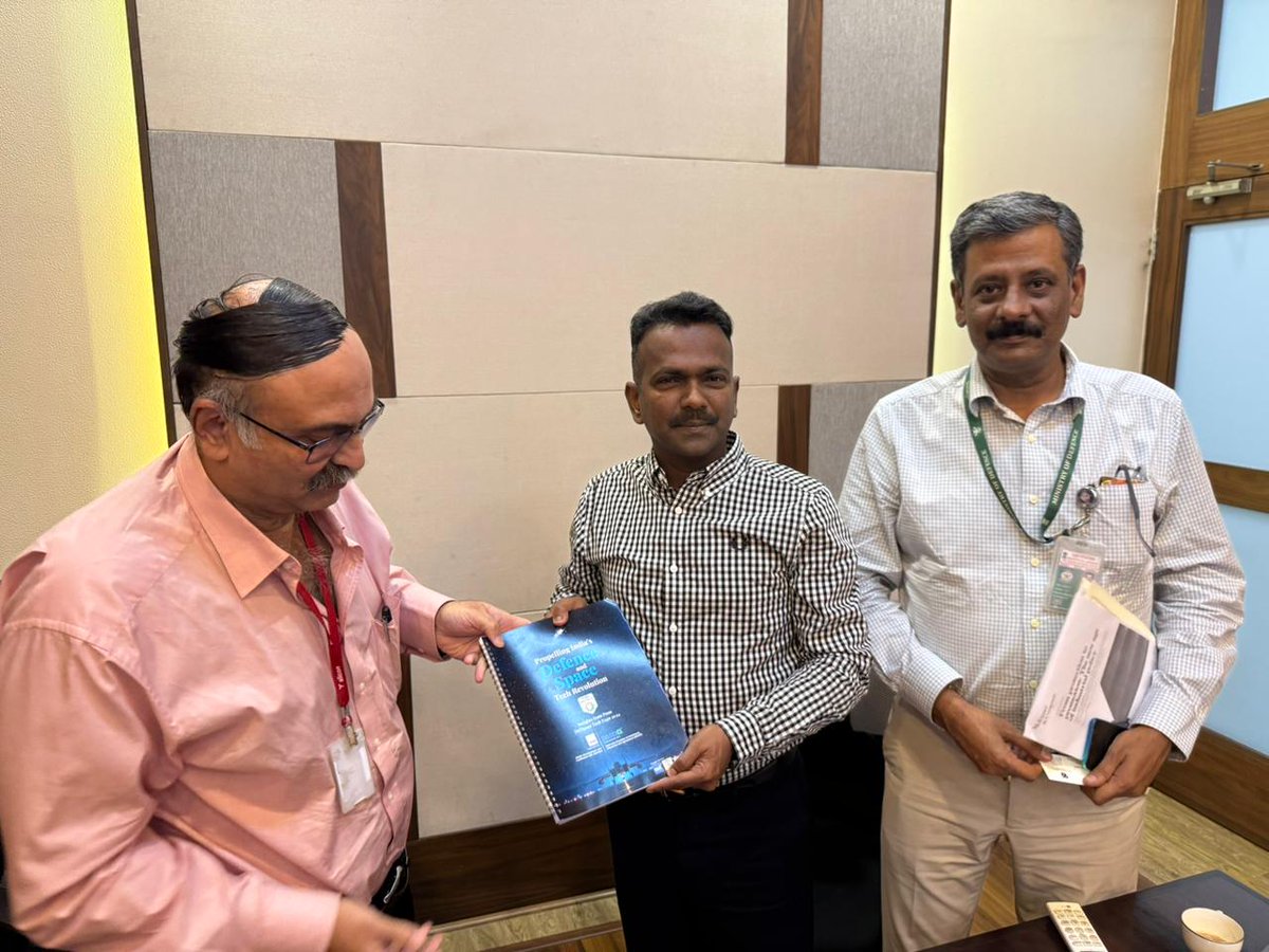 MCCIA_Pune's tweet image. MCCIA Defence Core Group team at the Maharashtra Defence & Aerospace policy stakeholder consultation with Dr Anabalgan at Mumbai
Stakeholder Consultation organised by - Industries Department team led by Secretary Dr Anbalgan IAS Government of Maharashtra on 7th July in Mumbai…