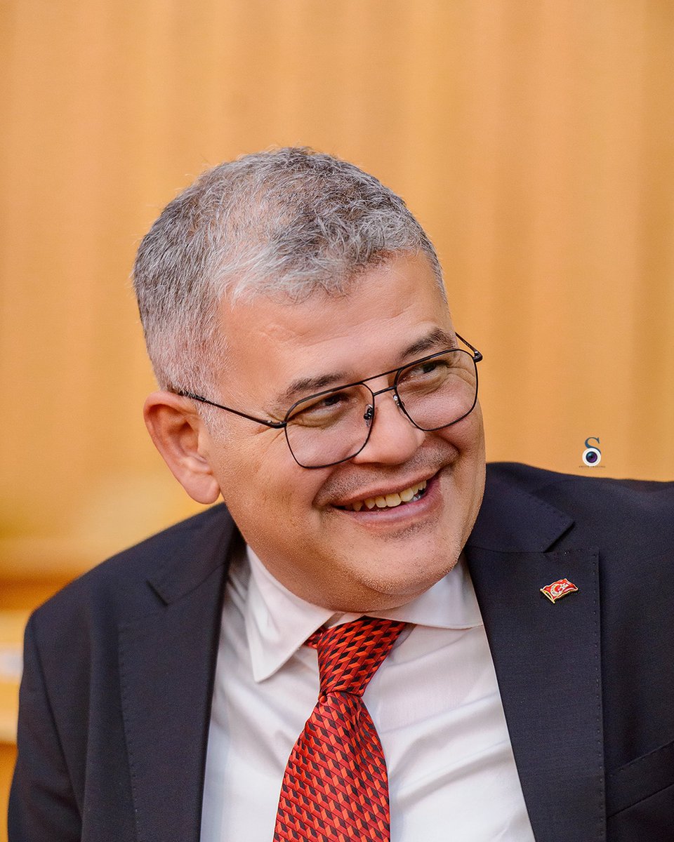 Photos of the President of Konyaspor football⚽️ club in Turkey 🇹🇷 is in Ghana🇬🇭 enjoying our culture and tradition.
.
Photographed by📸: <a href="/smith_imaging/">Smith Imaging</a> 
#celebrityphotographer #smithimaging 
Cc
<a href="/konyaspor/">TÜMOSAN Konyaspor</a> 
#president  #Konyaspor #football  #entrepreneur #businessman #turkey