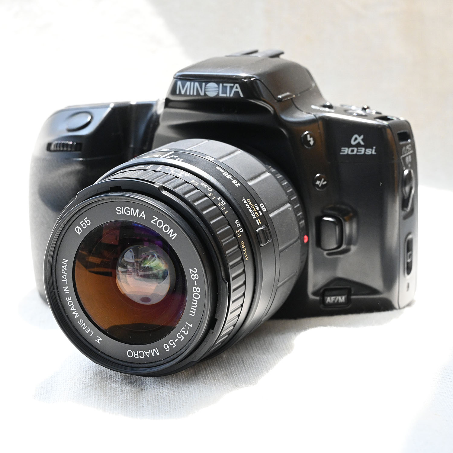 MINOLTA α303si 一眼レフカメラ SIGMAレンズ付き MINOLTA α303si 一眼レフカメラ SIGMAレンズ付き 【公式通販】