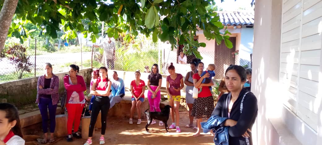 labrada_ederly's tweet photo. #Cuba#DMECumanayagua. Fin del curso escolar en la institución Educativa Jorge Reyes Cruz. momento perfecto para una despedida que marca el cierre de una etapa, pero el comienzo de muchas más. ¡Felicidades! #Edusur.  #CubaViveEnSuHistoria #CubaMINED#EducacionDeCalidad https://t.co/LZWZaiqdu4