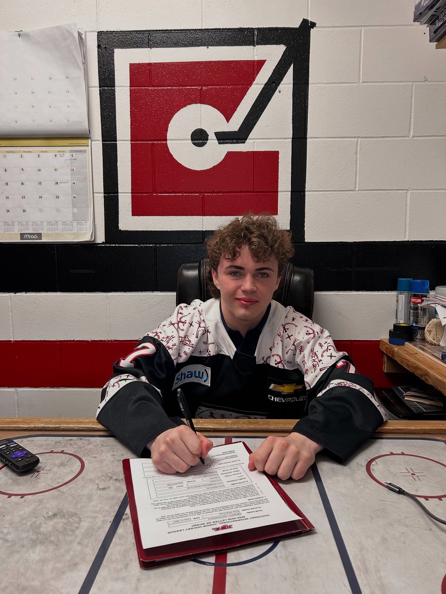 We have signed 2007 born defenseman, Koa Percival, for the 2025 - 2026 season!

Last year, Koa played for Calgary IHA U18 Prep in the CSSHL, finishing the season with 1 goal and 6 assists in 30 games in the regular season.

Welcome to Merrit Koa!