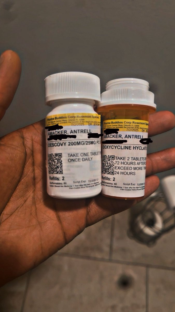 JustAntrell's tweet photo. Don’t need them but use to getting them 🤷🏾♂️‼️ 🩸 💉 🩸 🧬 💊
#Prep #doxyprep https://t.co/9YWvnZwdkO