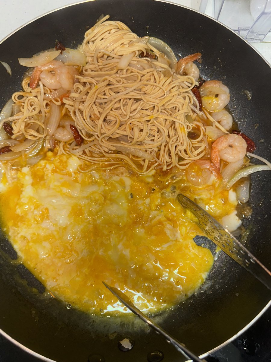 두부면첨먹어봄 이게머냐면
머더라