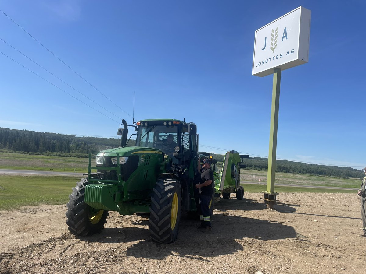 The only thing built as solid as our Schulte mowers is Duane “Weasedog” Larre. 

Thank you to Duane and the team at Weasedog Vegetation Management Corp. for purchasing this new Schulte XH 1500 S5 Mower.

Good luck guys, and happy cutting.
