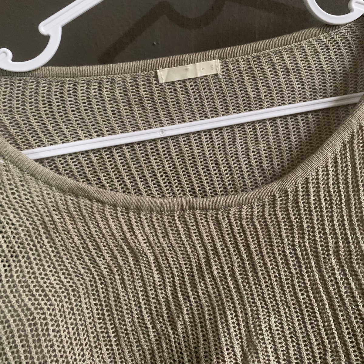 fromthiscloset's tweet photo. Knit Sweater by GU Uniqlo
60 ribu

Panjang 62 cm
LD up to 110 cm
Tag wash aman

https://t.co/DHAMVi1sNw https://t.co/1dXUOEmQV4
