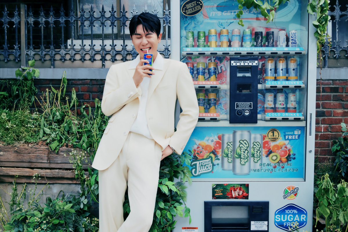 𝗖𝗢𝗡𝗖𝗘𝗣𝗧 𝗣𝗛𝗢𝗧𝗢 #𝟭
(𝗝𝘂𝗶𝗰𝘆 𝗩𝗲𝗿.)

영탁(YOUNGTAK) Digital Single
주시고 (Juicy Go) (Duet with 김연자)

2025.07.22 6PM (KST)

#영탁 #YOUNGTAK
#김연자 #KIMYONJA
#주시고 #JuicyGo