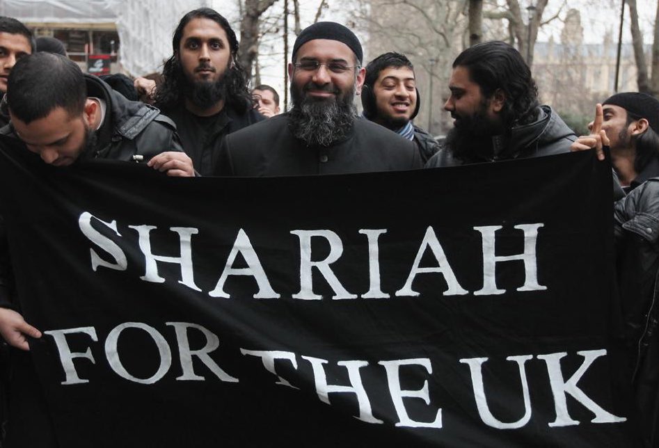 AfgZoroastrian's tweet image. Sharia for UK.
Sharia for France.
Sharia for Netherlands.
