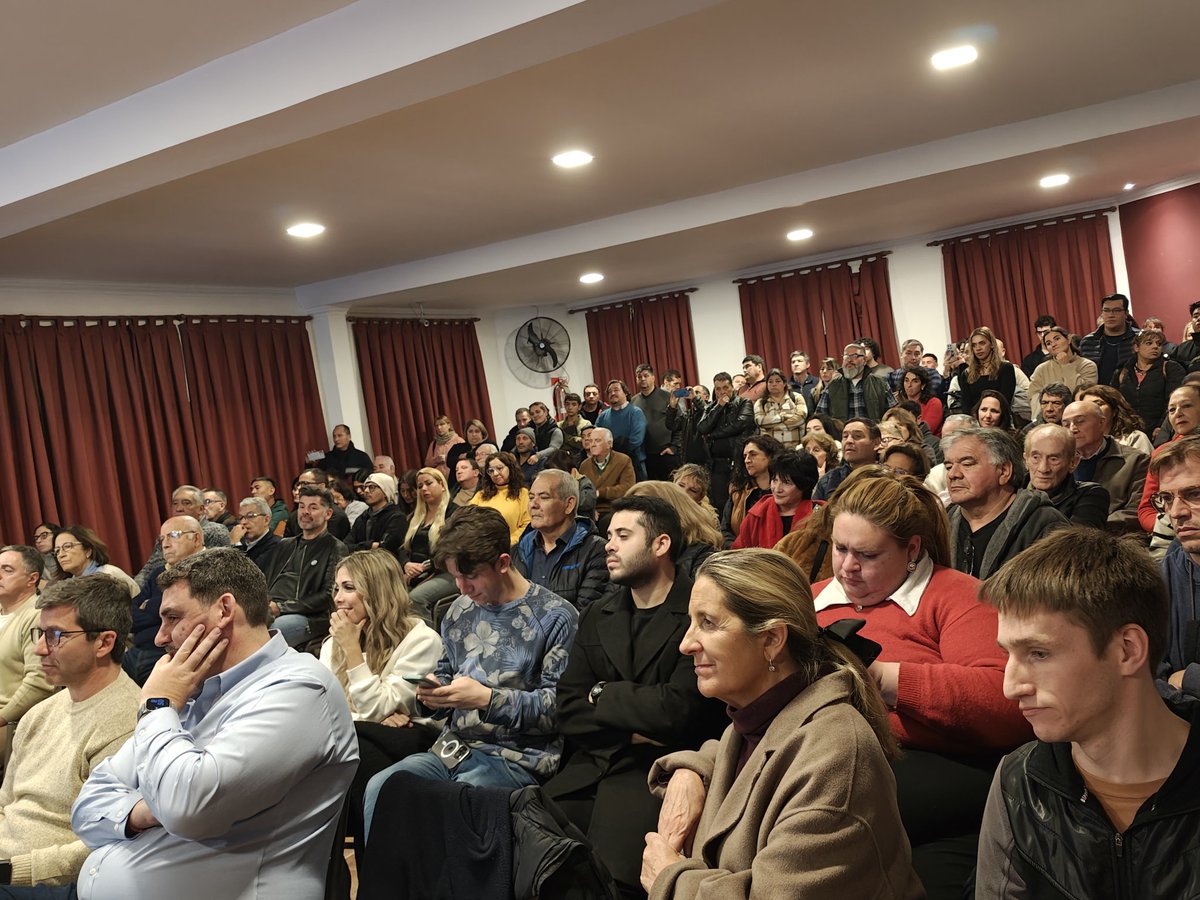 Gran encuentro de Cambia Mendoza en Luján, junto a <a href="/NatalioMema/">Natalio Mema</a> y <a href="/MariteBadui/">Marite Badui</a> 
Una oportunidad para dejar en claro la gran inversión en obras de infraestructura que el gobierno de Mendoza realiza en el departamento con fondos propios.