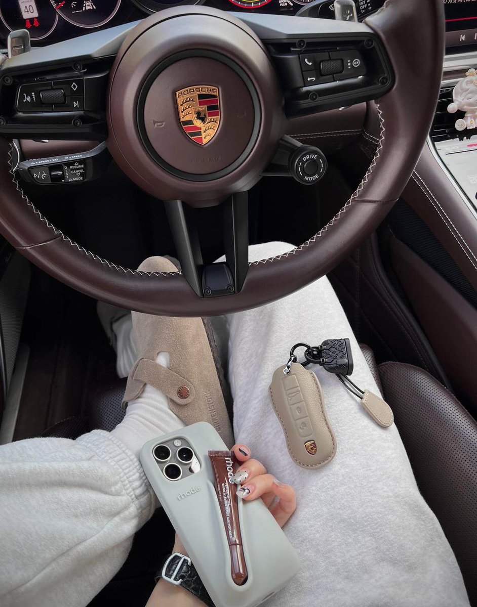 o_ran3's tweet photo. Porsche Drive Day  ☺️ https://t.co/nzAa0b61Ds