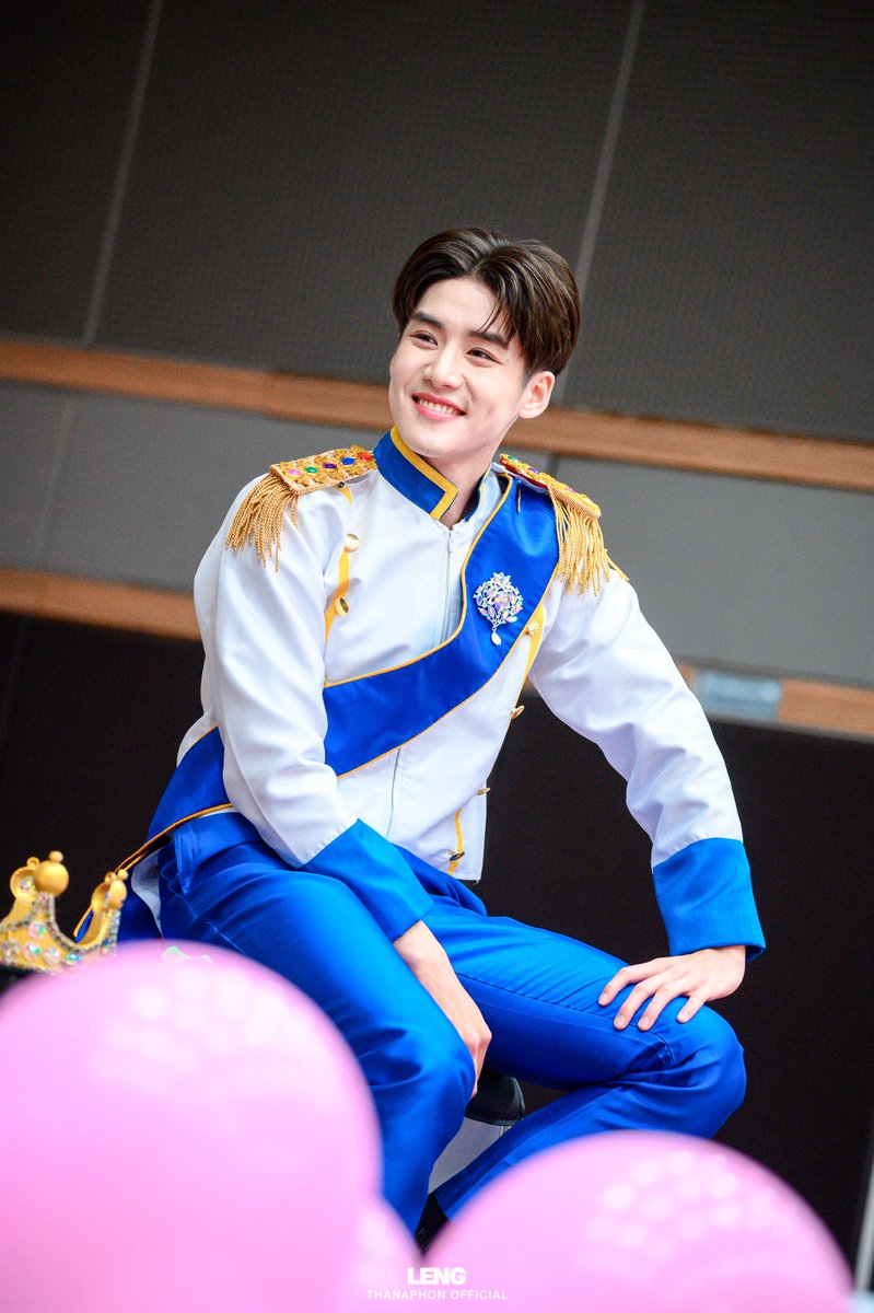 ภาพบรรยากาศ ในงาน 👑𝐎𝐍𝐂𝐄 𝐔𝐏𝐎𝐍 𝐀 𝐋𝐄𝐍𝐆 : 𝐂𝐇𝐀𝐏𝐓𝐄𝐑 𝟐𝟓 👑

<a href="/Lengso_/">Lengsooooo</a> 
LENG SHINING 25TH
#OnceUponaLeng2025
#LengThanaphon