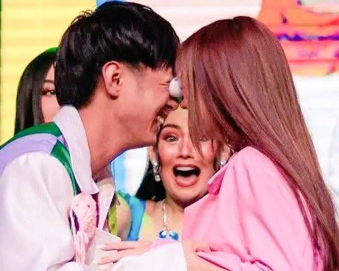 JmfyangDavao's tweet photo. Hello mga Bisdak! 

Balikan nato kung asa nagsugod ang atong gugma para kay JM ug Fyang. Kung unsa kadako sa heart sa JMFYANG,walay perfect sa kalibutan pero si JM ug Fyang nagpabilin na matinahuron, ug mapinang-gaon sa fans. 💛

WILJA HANGGANG DULO 
#GhostingPosterRevealOniWant https://t.co/wWZnatMZZI