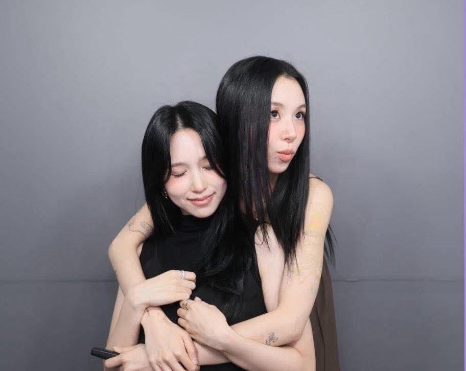 ultmichaeng's tweet photo. i love them so much 🥹 https://t.co/BsqHgQYLME
