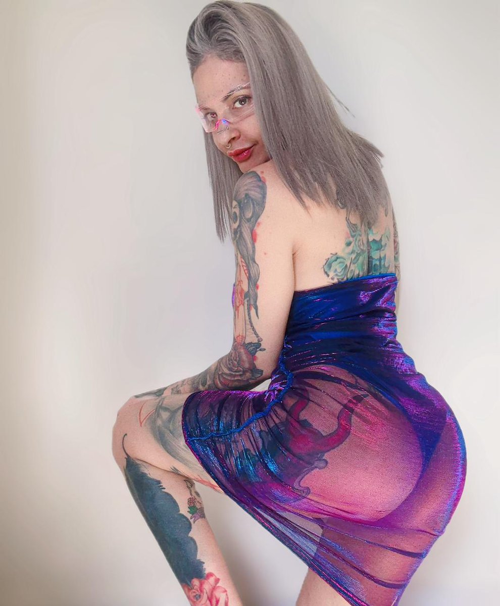 Posso te mostrar TODAS minhas tattoos de um jeito diferente..
Quer?

📍SP - Tatuapé